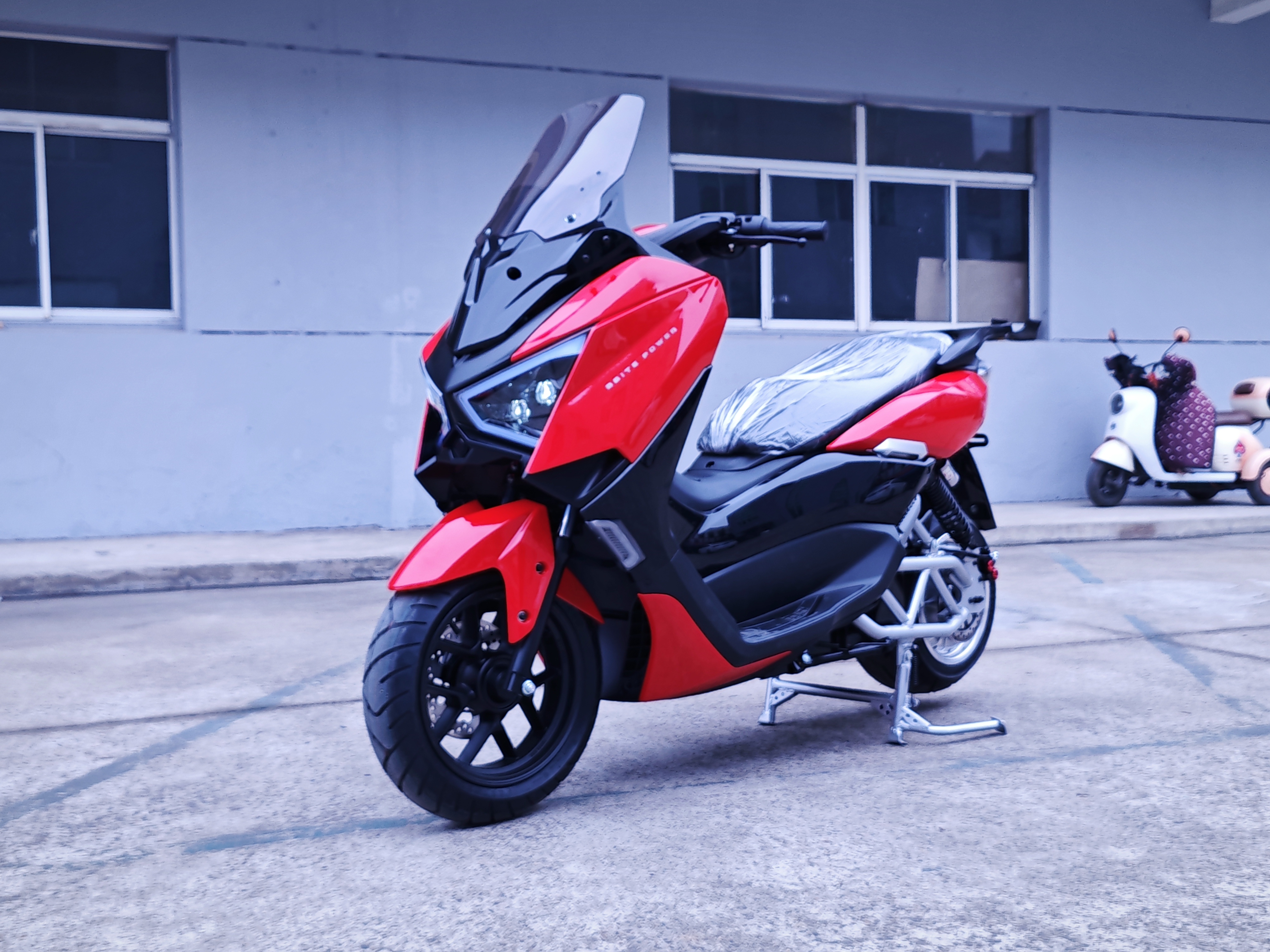 GT1000 Double Swing Arm 235 Wide Tire Big Power High Speed Electric Motorcycle